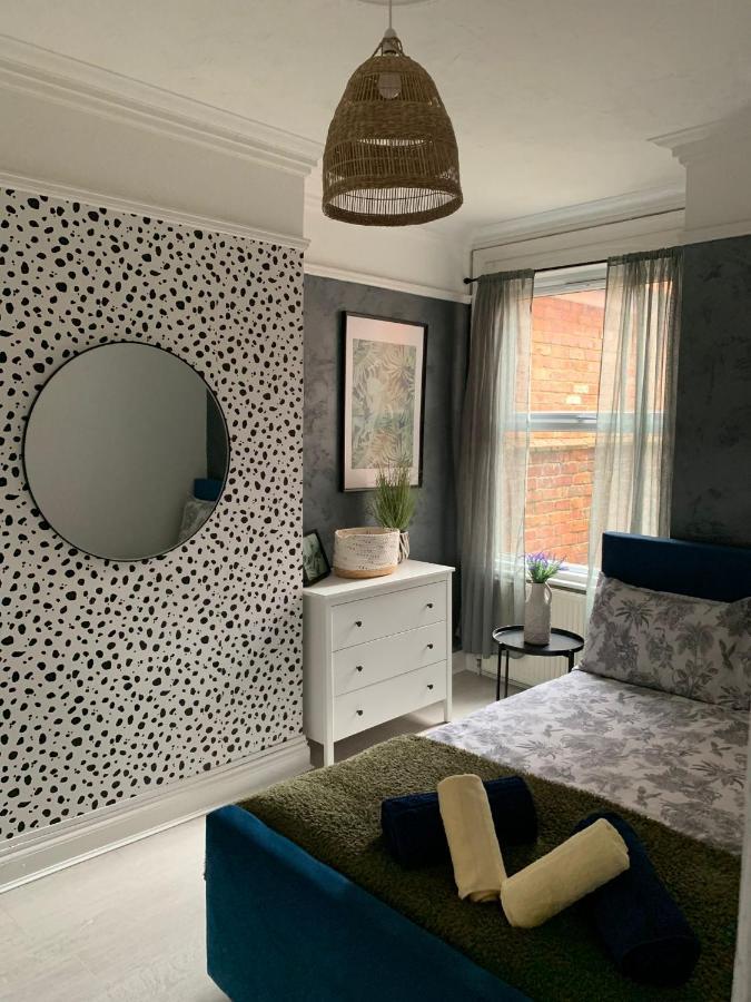 Вилла House Of Cosy Dots Нортхемптон Экстерьер фото